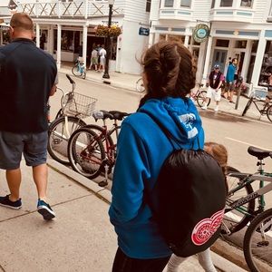 Meet your Posher, Abby